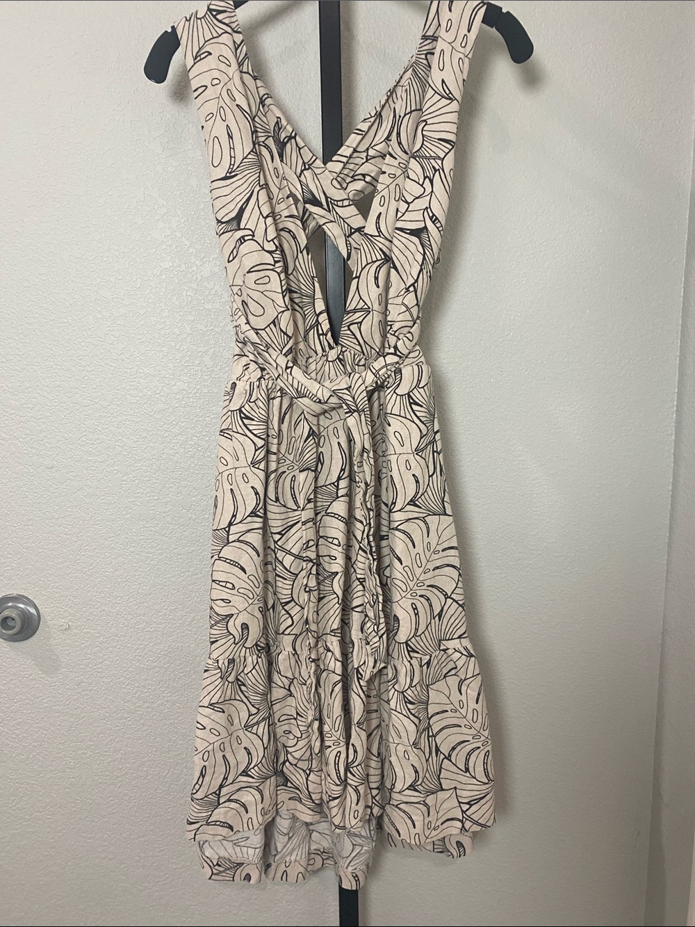 House of Harlow 1960 Cream and Black Backless Summer Dress